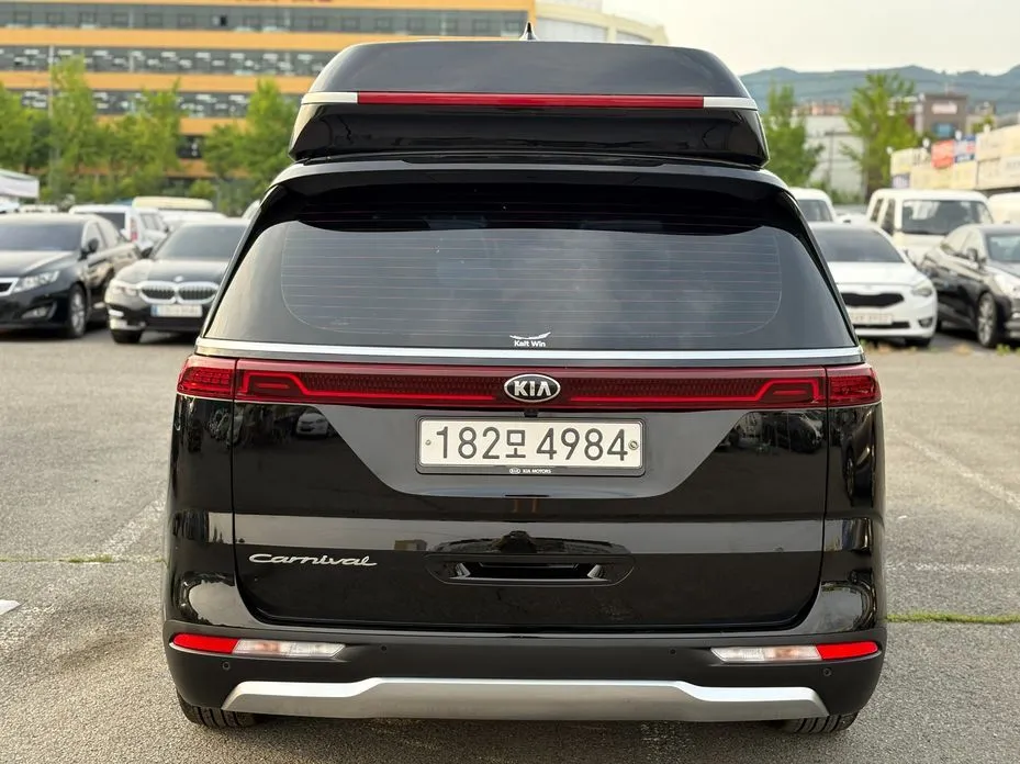 Kia Carnival — фото 9