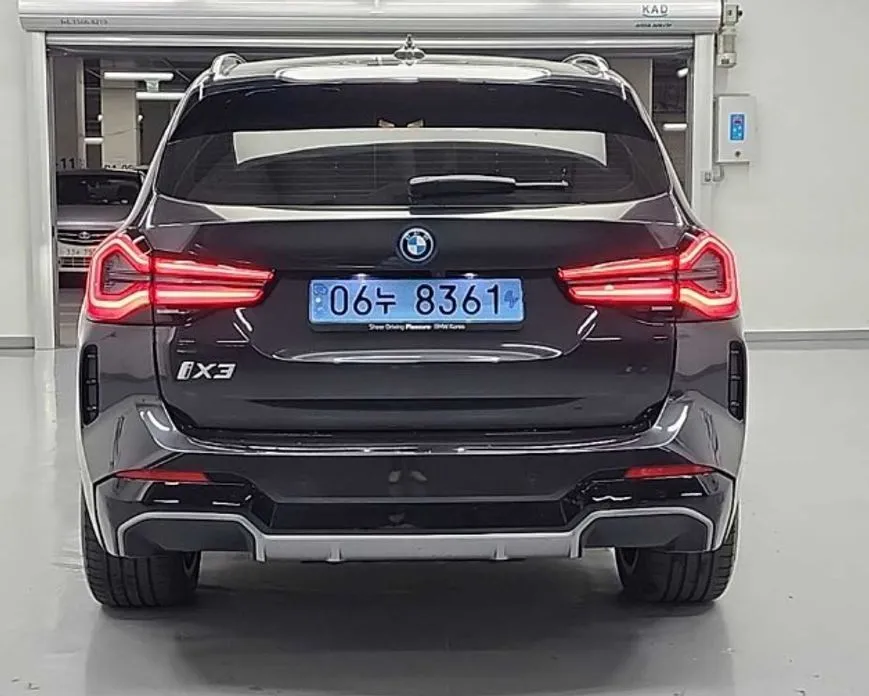 BMW iX3 — фото 7