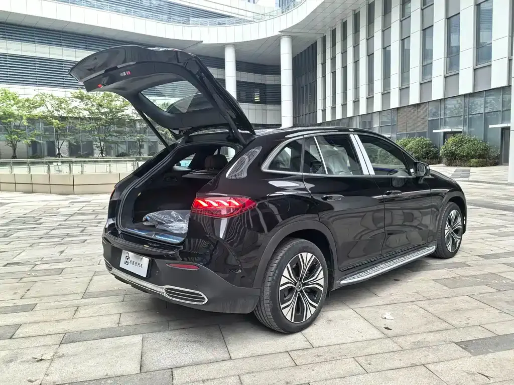 Mercedes-Benz EQE SUV — фото 4