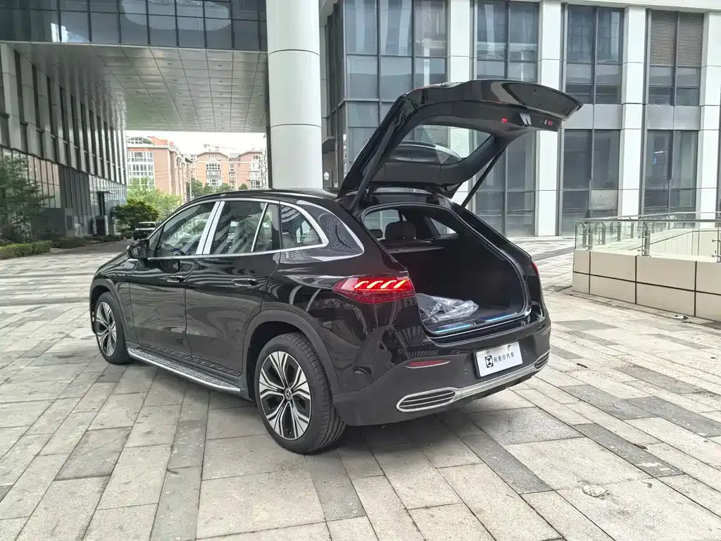 Mercedes-Benz EQE SUV — фото 10