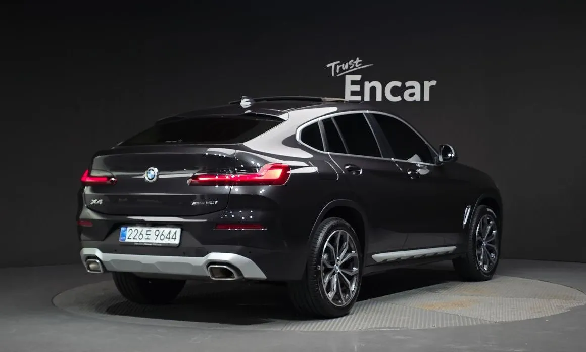 BMW X4 — фото 4