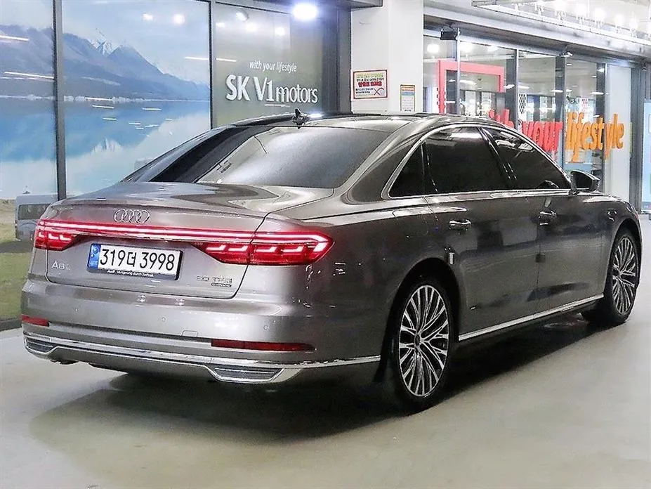 Audi A8 — фото 9