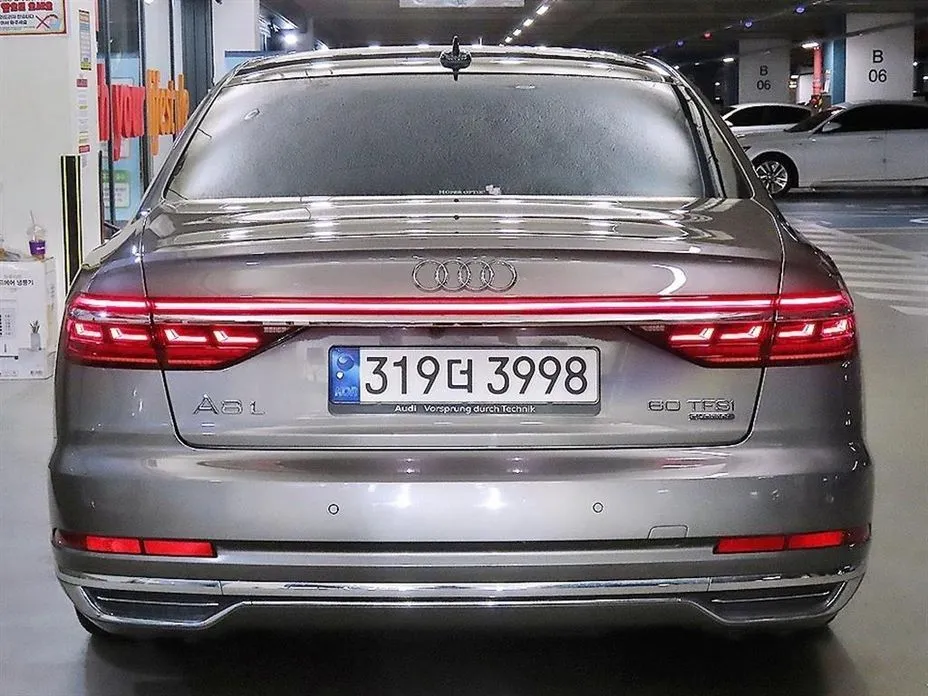 Audi A8 — фото 4