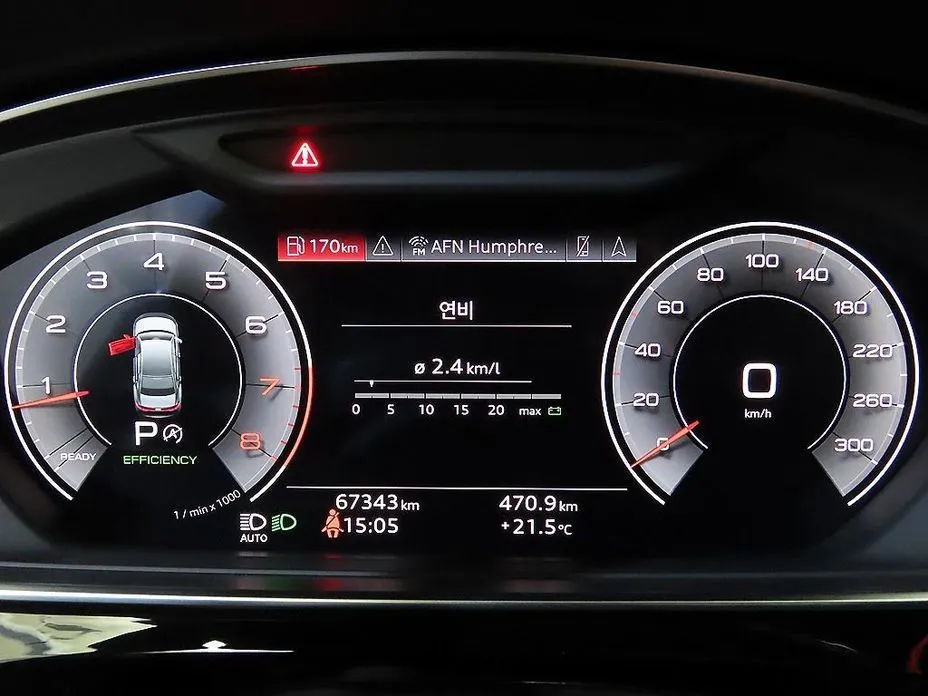 Audi A8 — фото 8