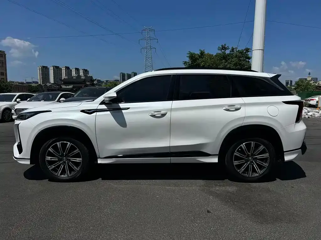 Changan CS75 PLUS — фото 2