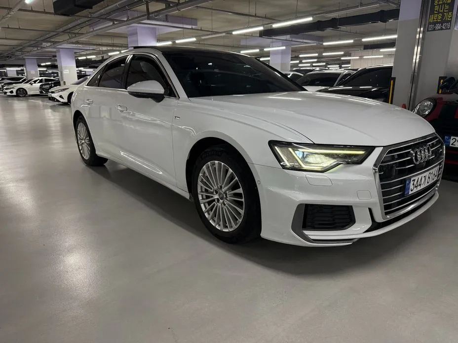 Audi A6 — фото 1