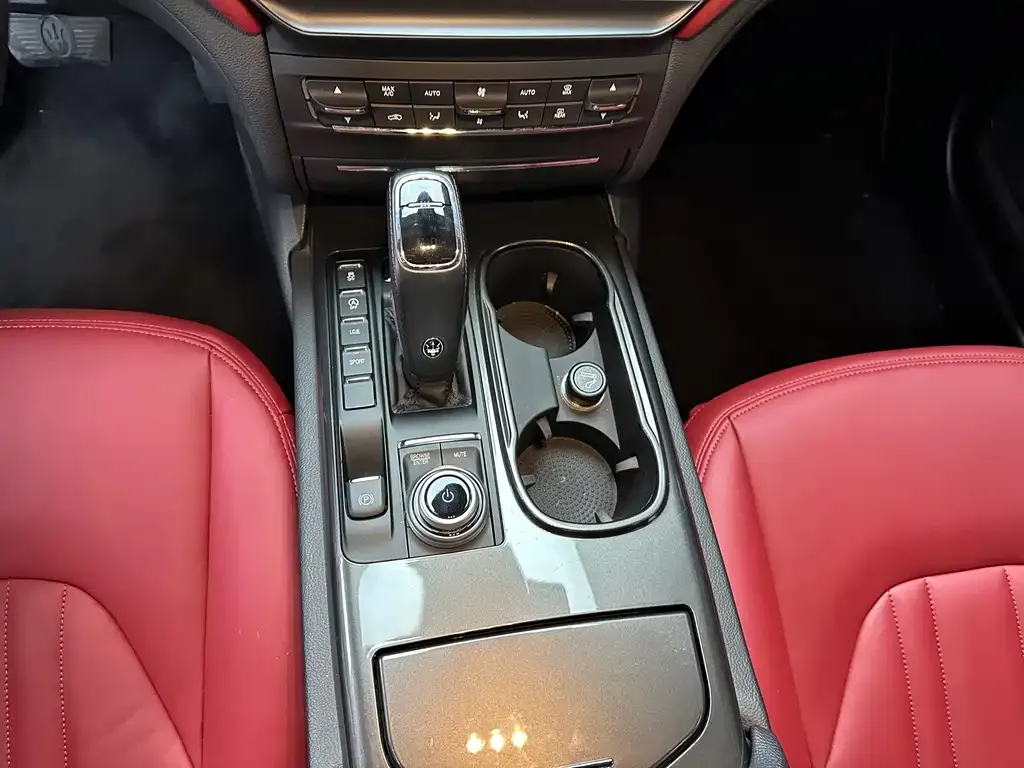 Maserati Ghibli — фото 4