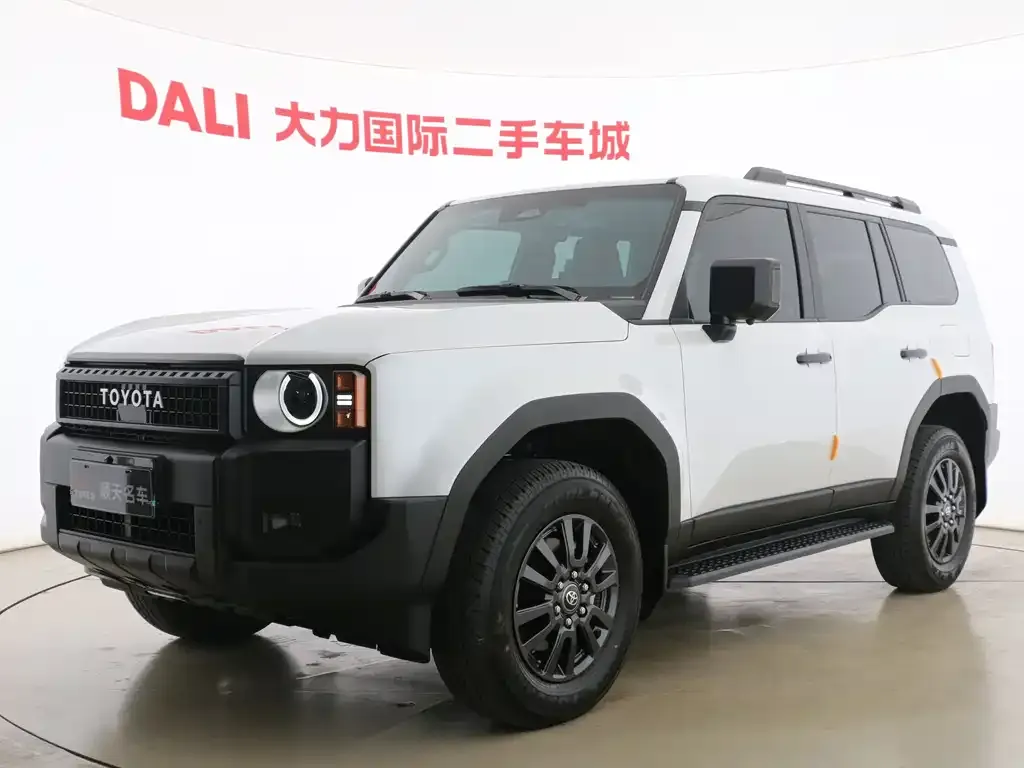 Toyota Prado — фото 1