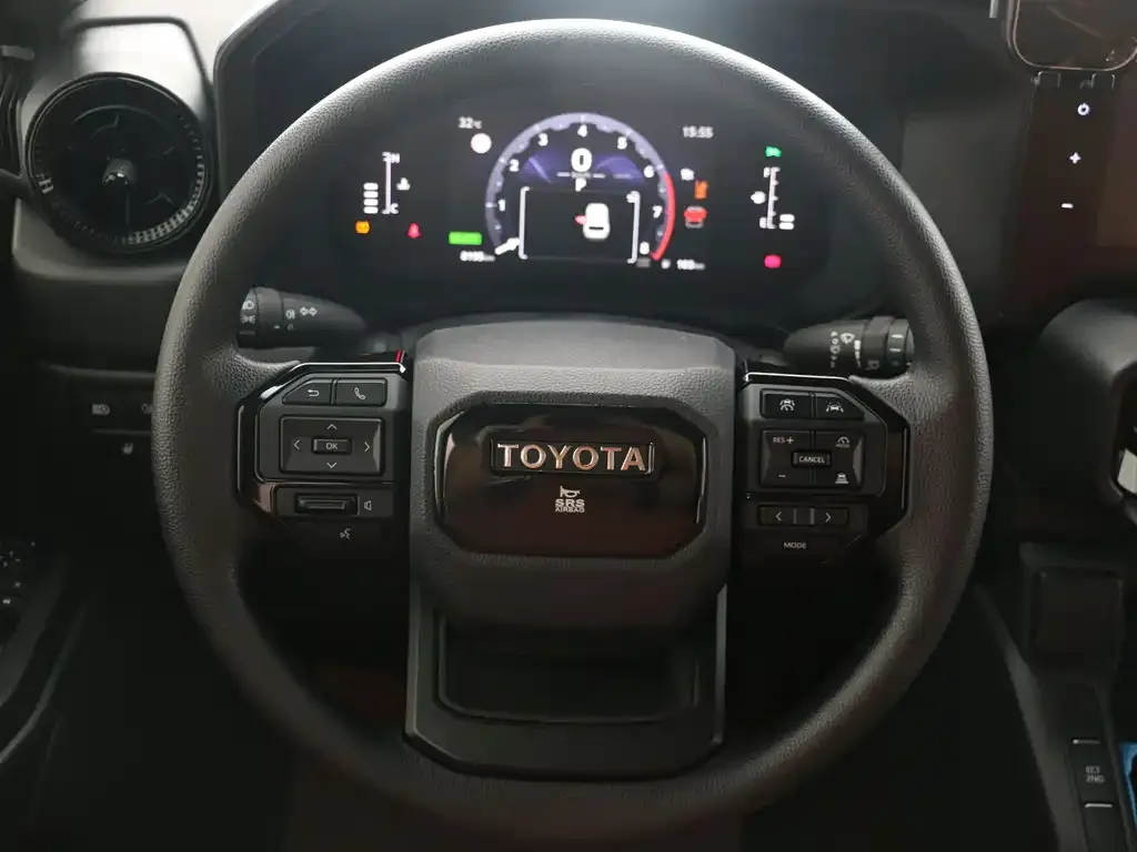 Toyota Prado — фото 2