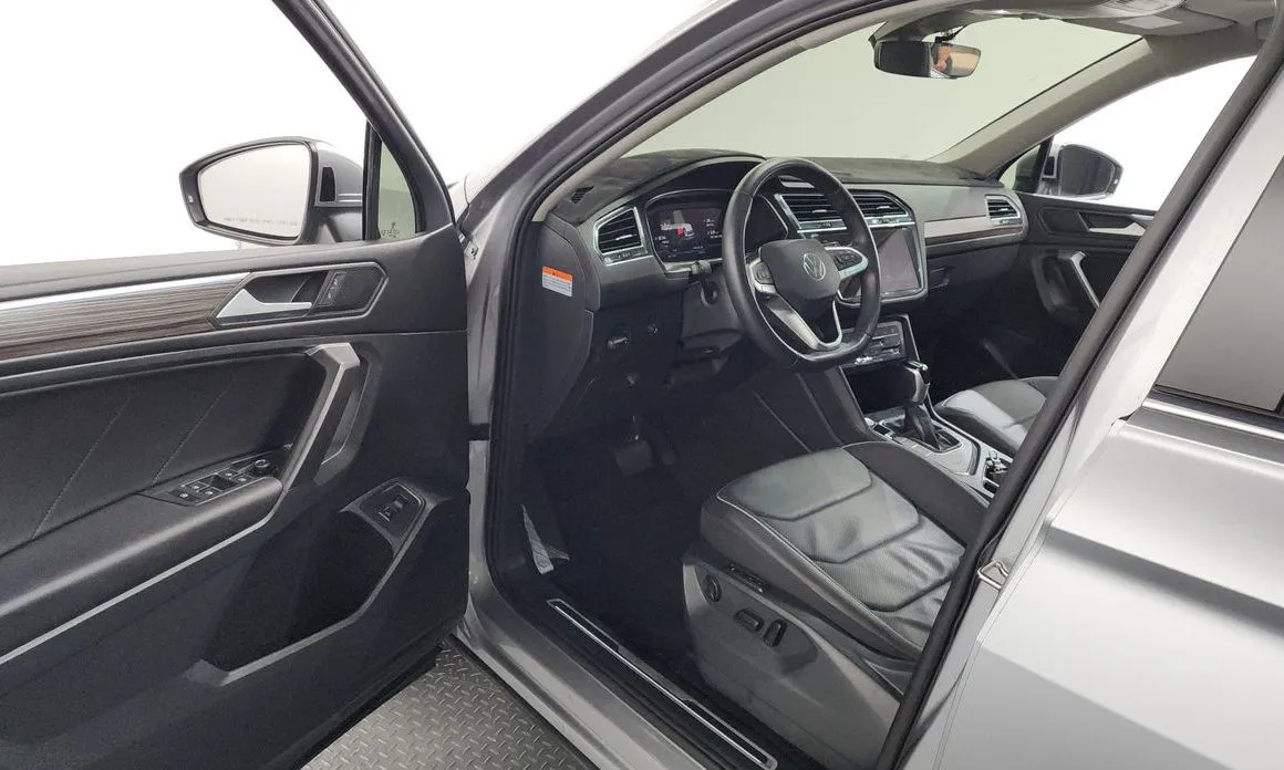 Volkswagen Tiguan — фото 10