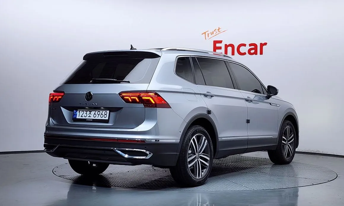 Volkswagen Tiguan — фото 9