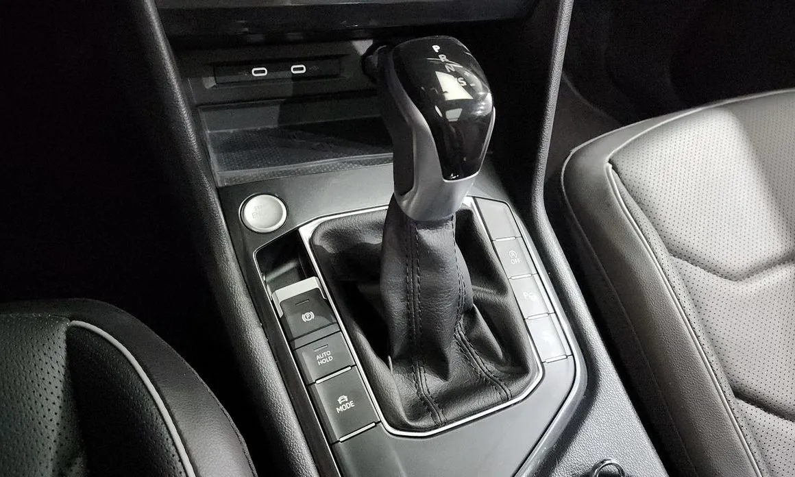 Volkswagen Tiguan — фото 6