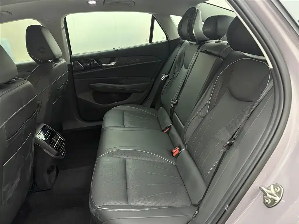 Volkswagen Passat — фото 2