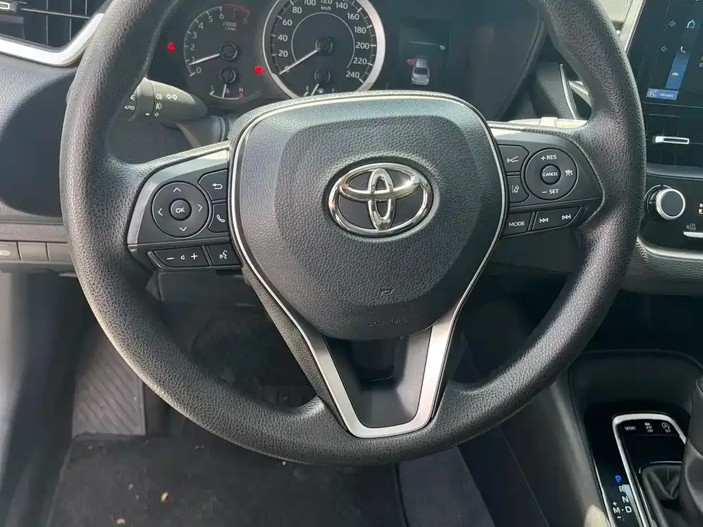 Toyota Corolla — фото 2
