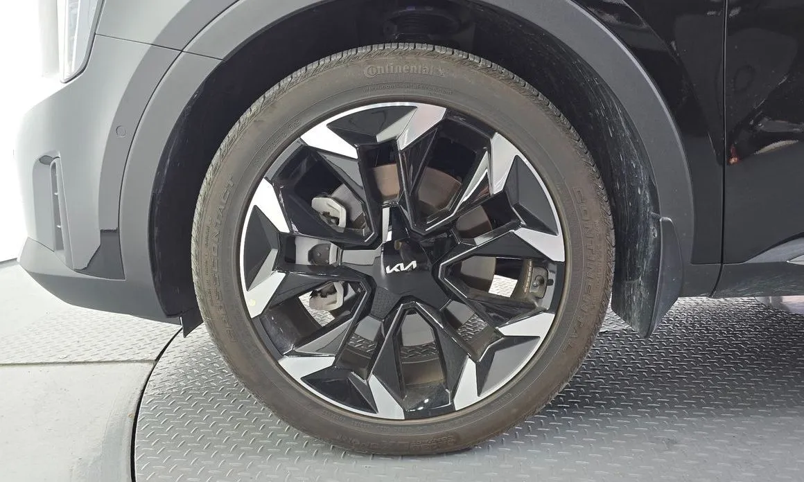 Kia Sorento — фото 7