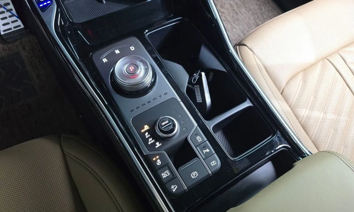 Kia Sorento — фото 5