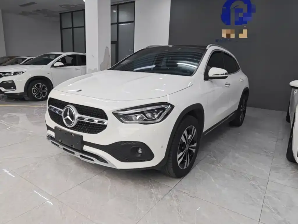 Mercedes-Benz GLA — фото 1