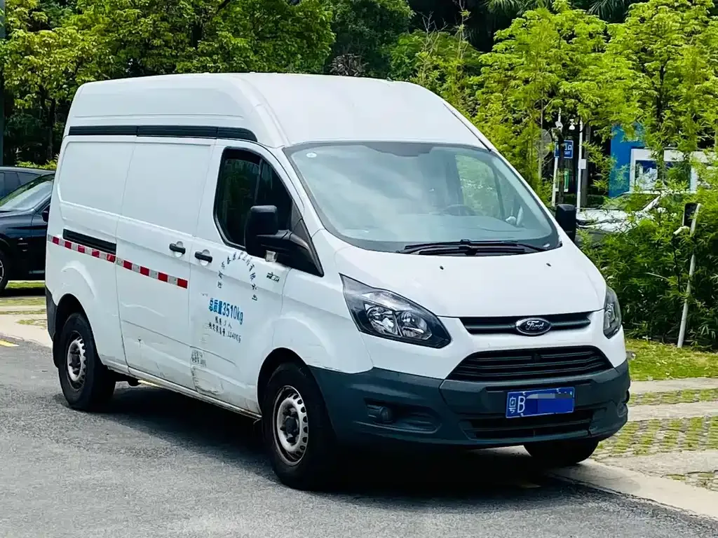 Ford Transit — фото 6