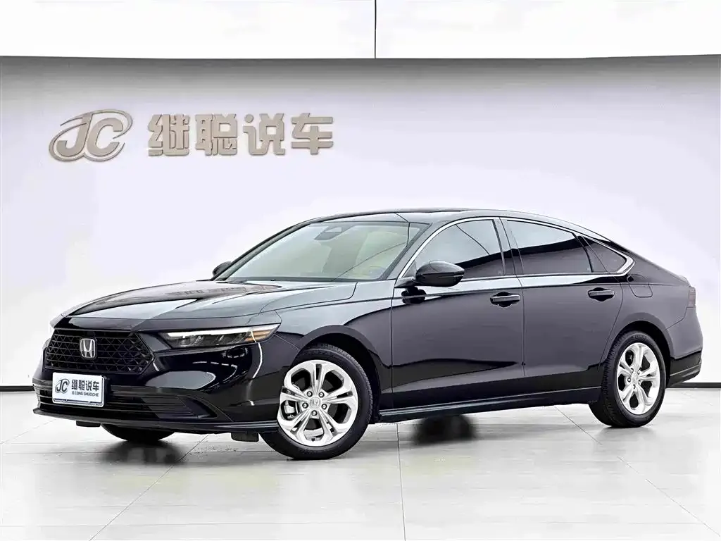 Honda Accord — фото 1
