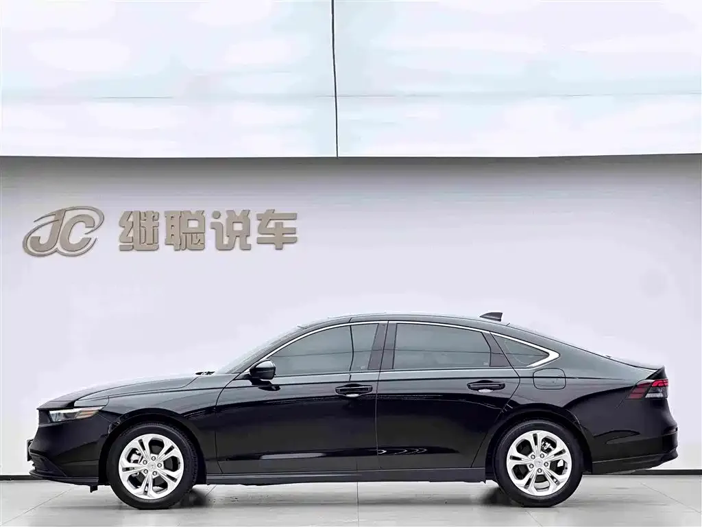 Honda Accord — фото 6