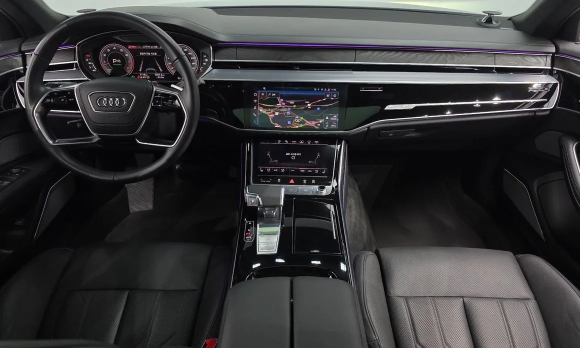 Audi A8 — фото 5