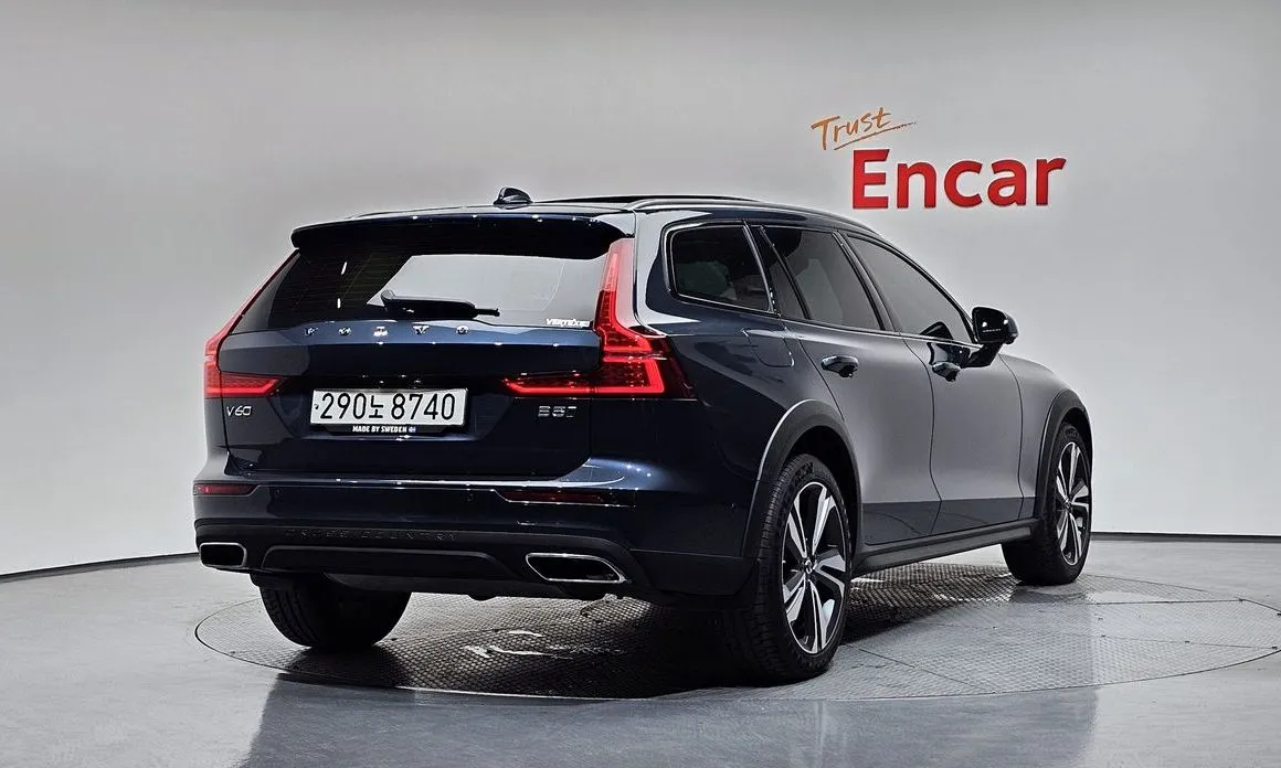 Volvo V60 — фото 10