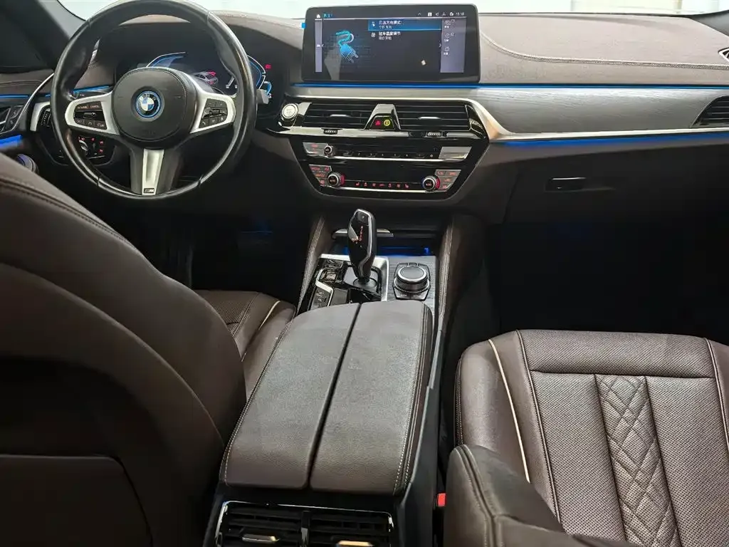BMW 5 Series New Energy — фото 10