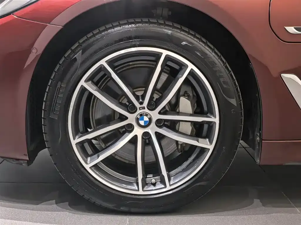 BMW 5 Series New Energy — фото 8