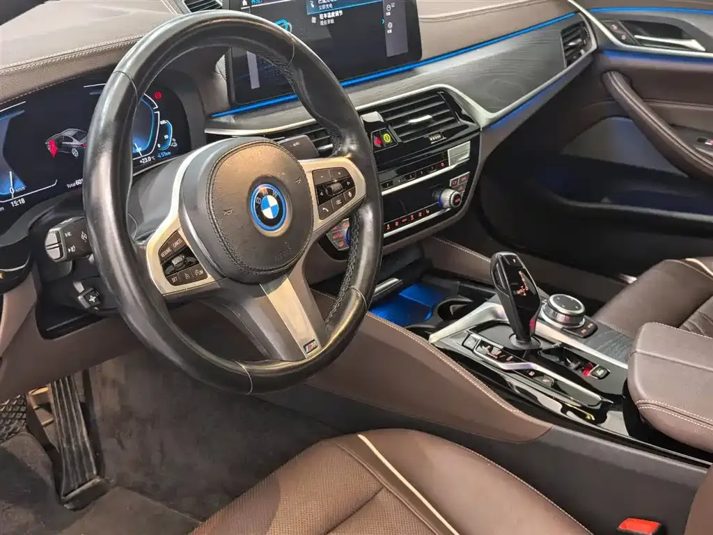 BMW 5 Series New Energy — фото 9
