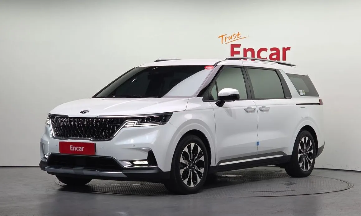 Kia Carnival — фото 1