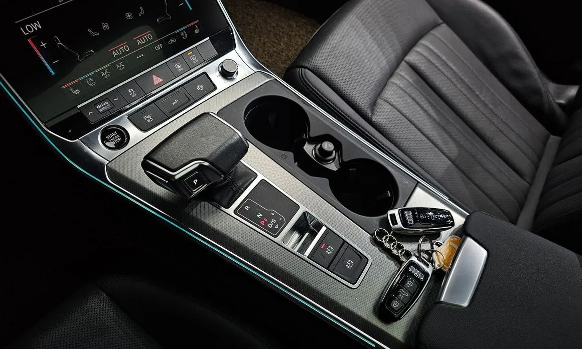 Audi A6 — фото 7
