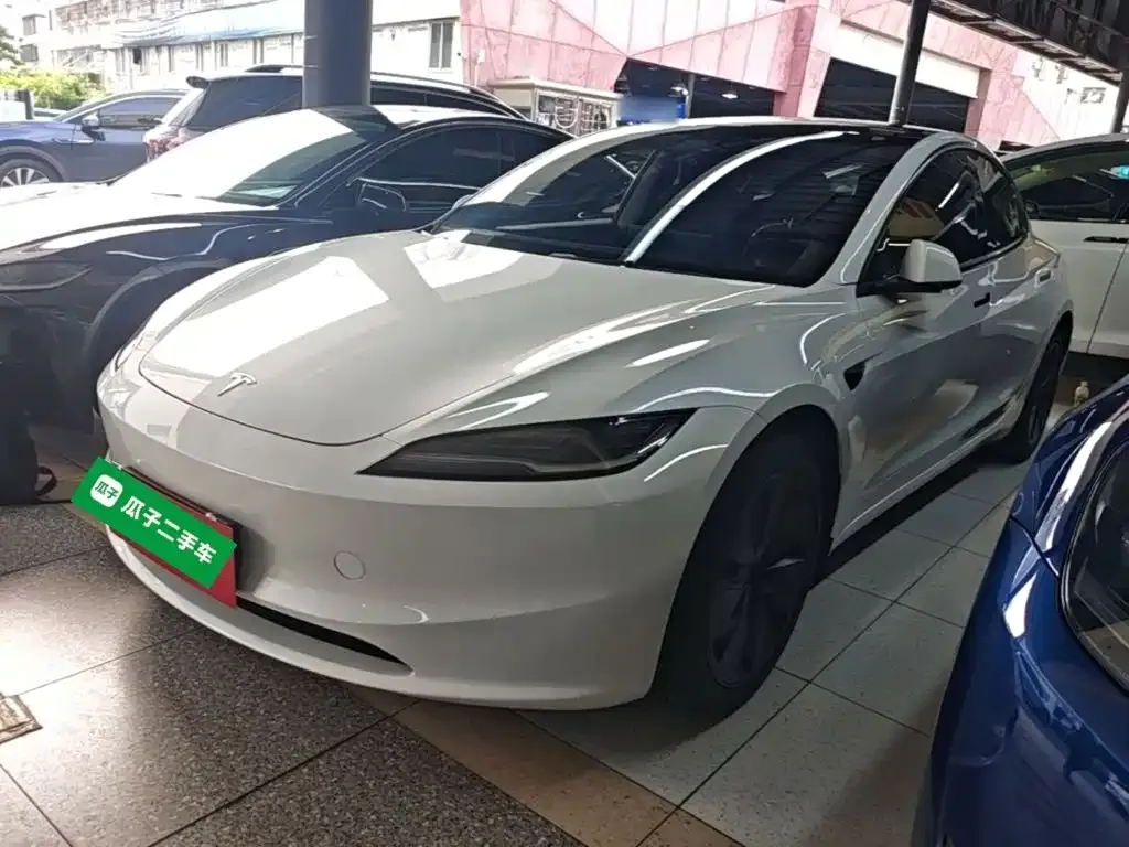 Tesla Model 3 — фото 5