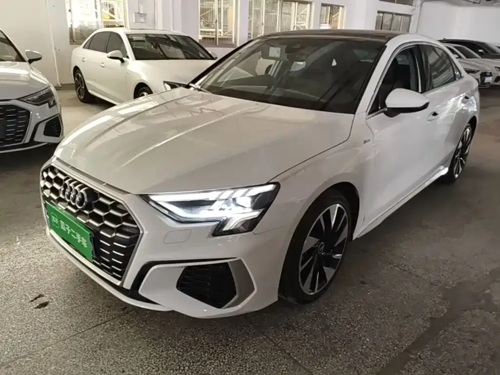 Audi A3 — фото 1