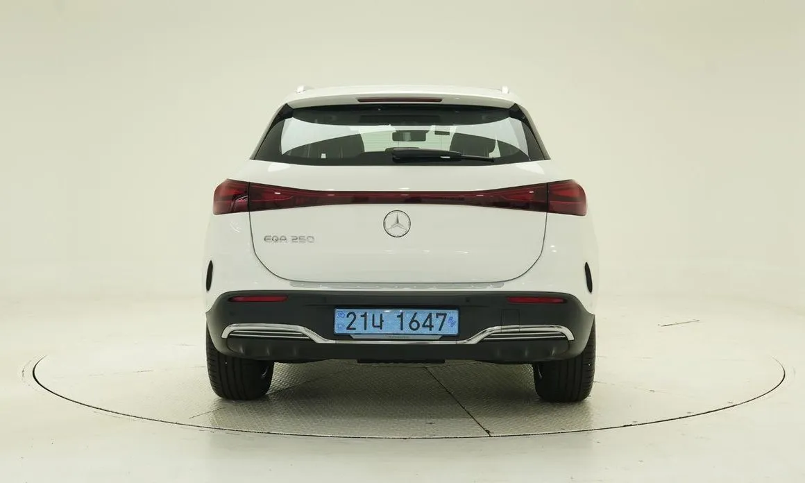 Mercedes-Benz EQA — фото 3