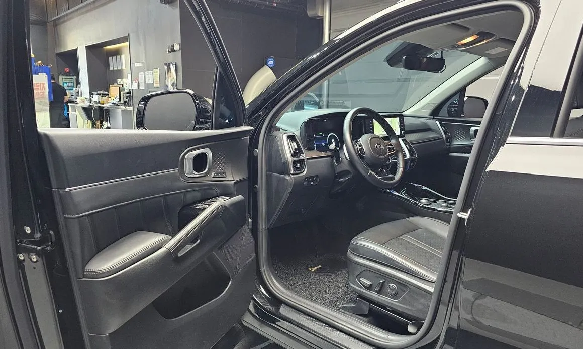Kia Sorento — фото 9