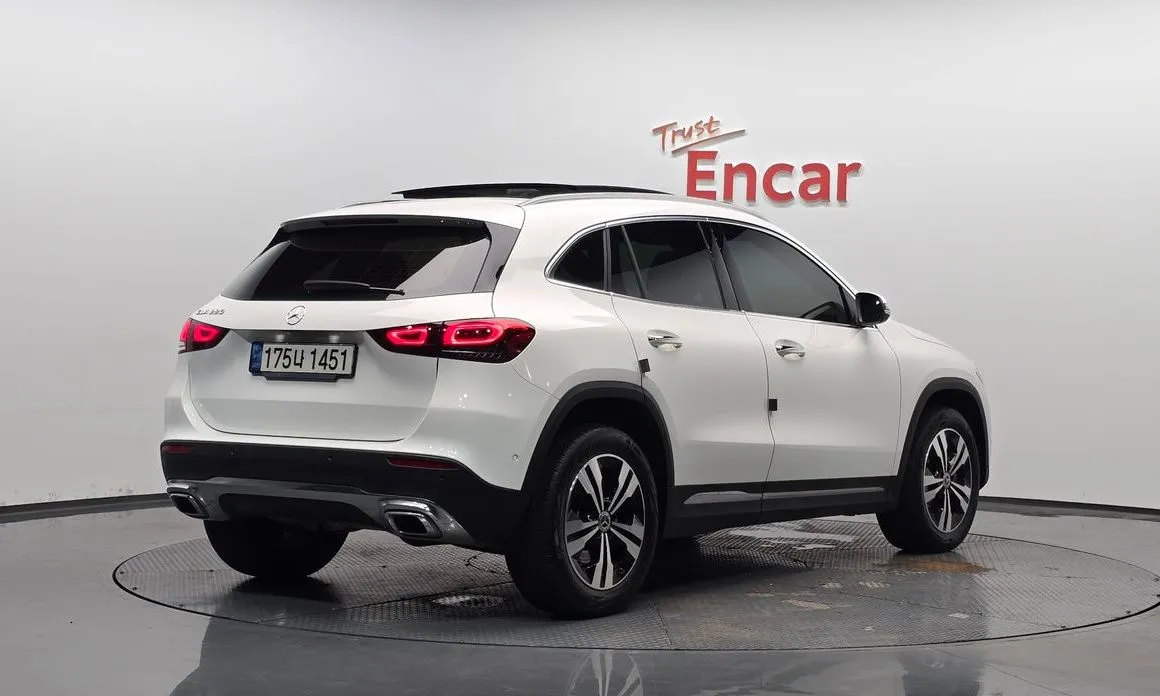 Mercedes-Benz GLA-Class — фото 6