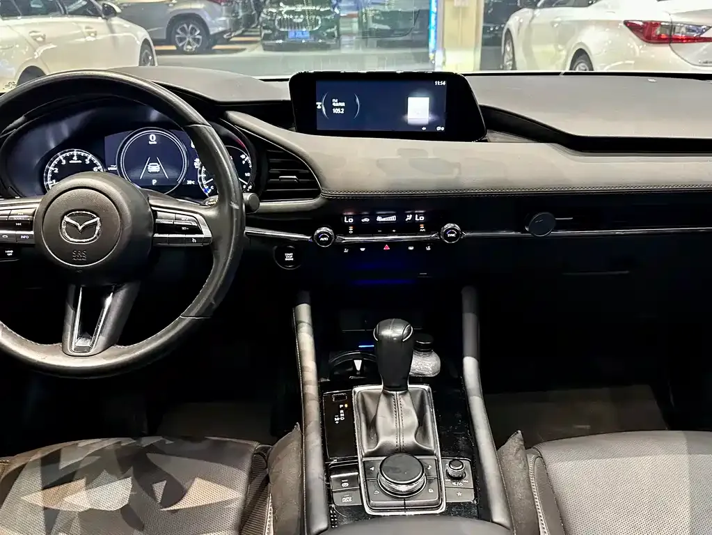 Mazda 3 Axela — фото 10