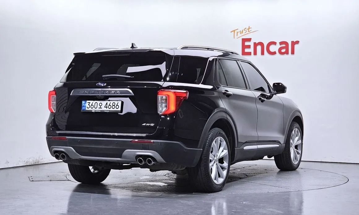 Ford Explorer — фото 10