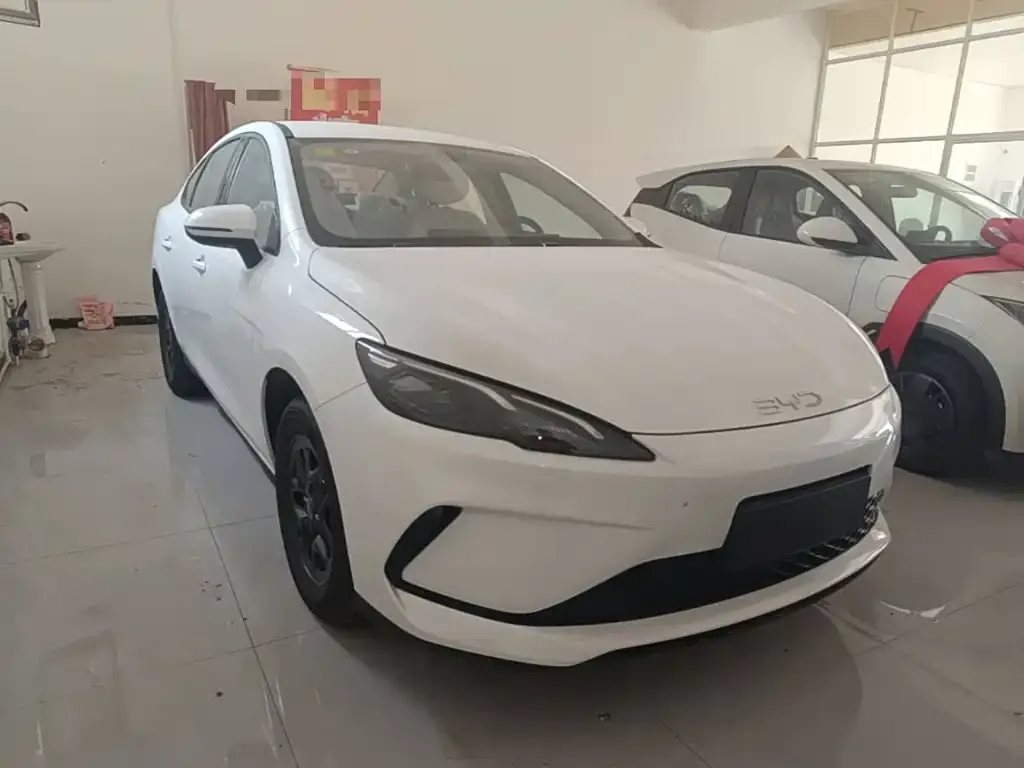 BYD Seal 05 DM-i — фото 3