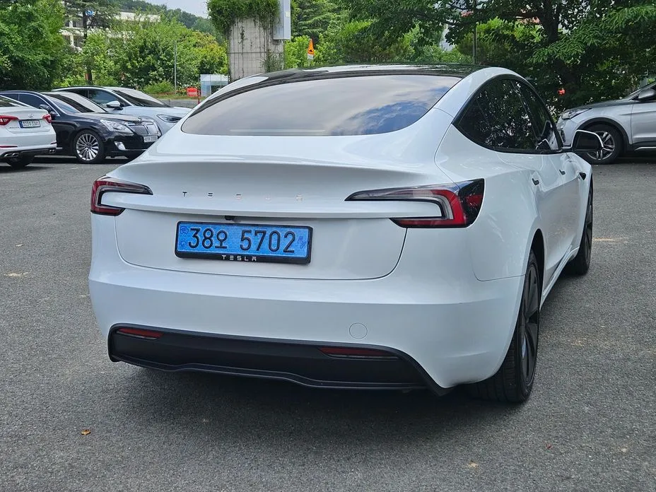 Tesla Model 3 — фото 2