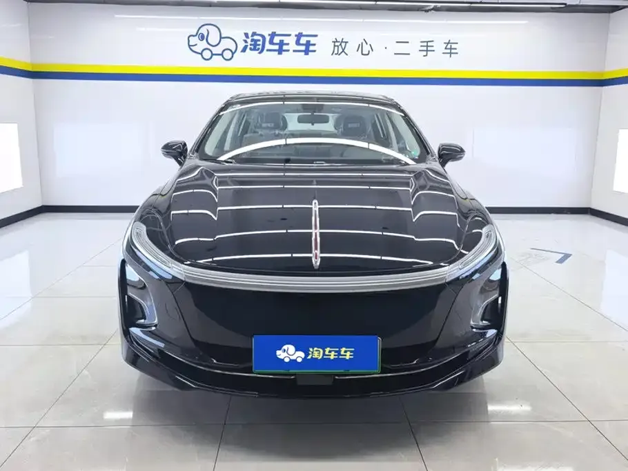 Hongqi E-QM5 — фото 4