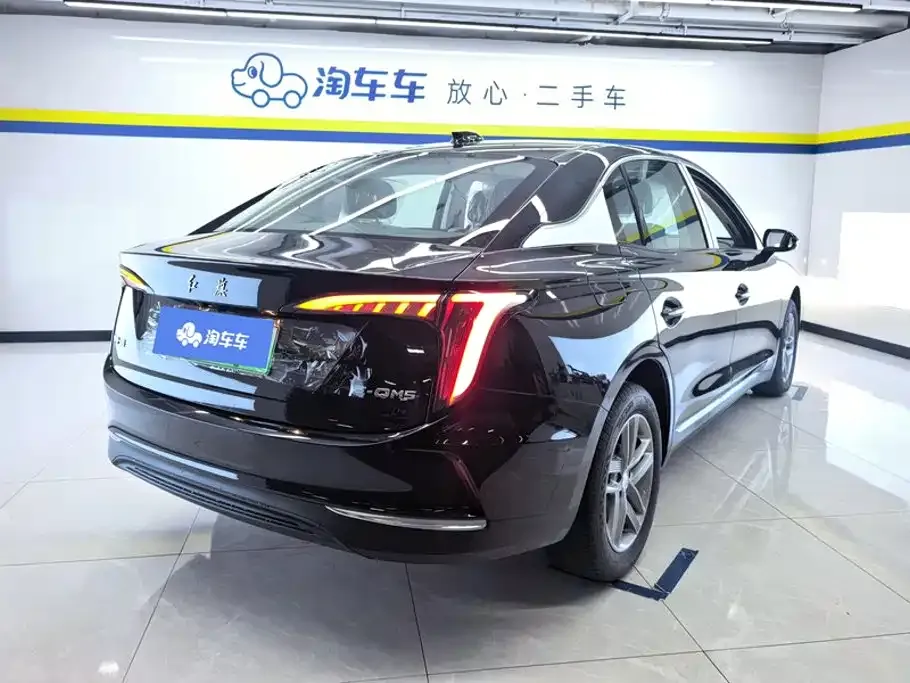 Hongqi E-QM5 — фото 5