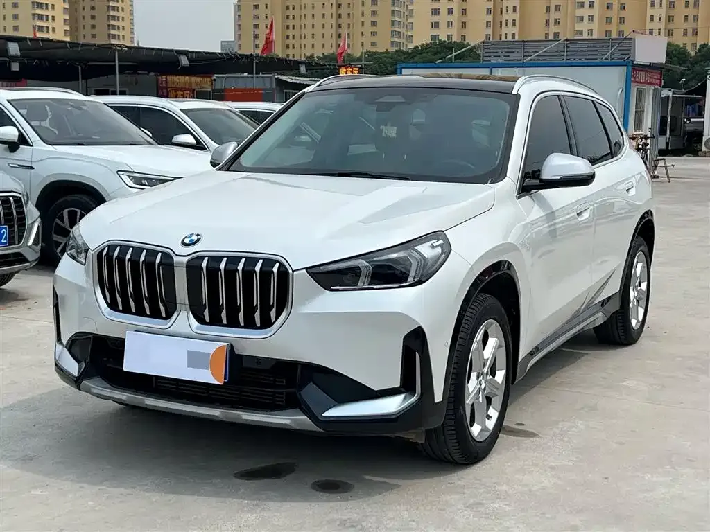 BMW X1 — фото 1