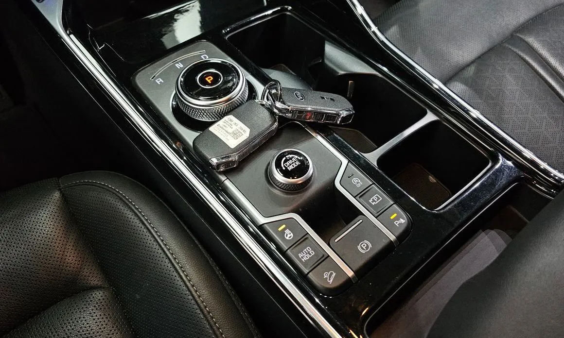 Kia Sorento — фото 9