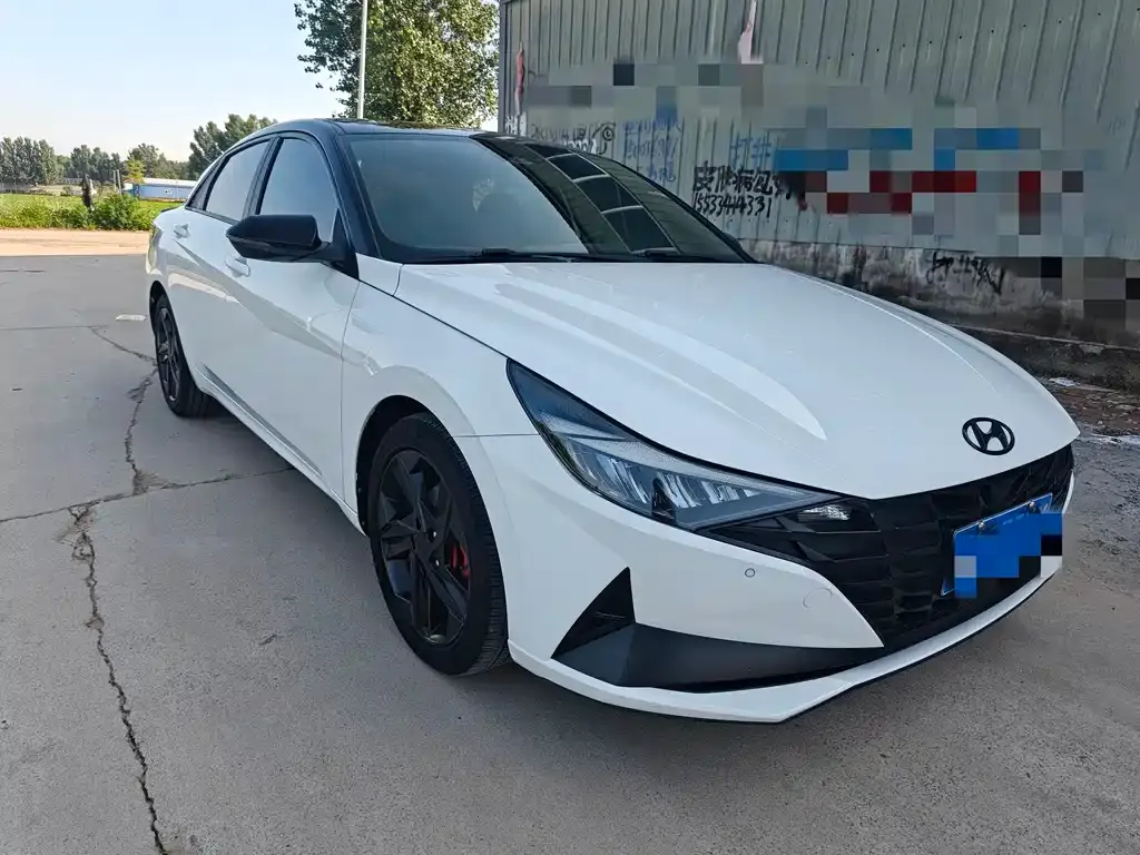 Hyundai Elantra — фото 9