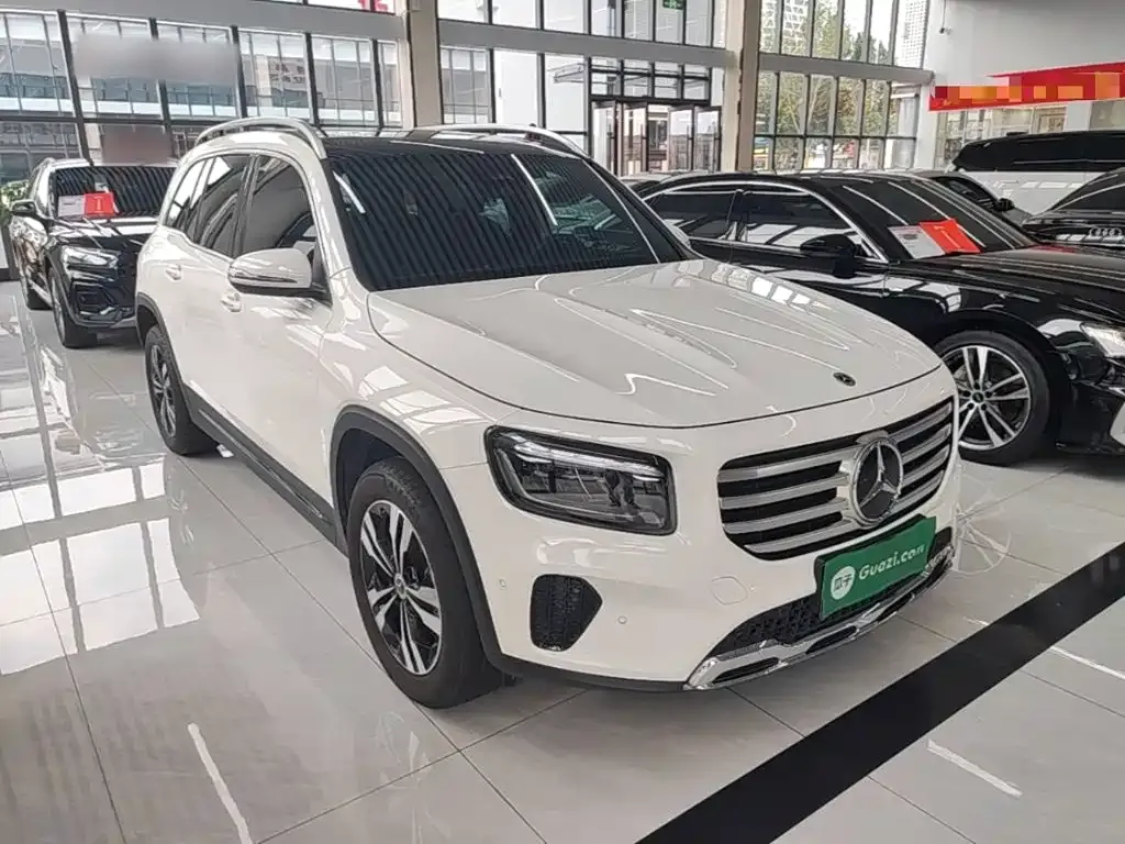 Mercedes-Benz GLB — фото 10