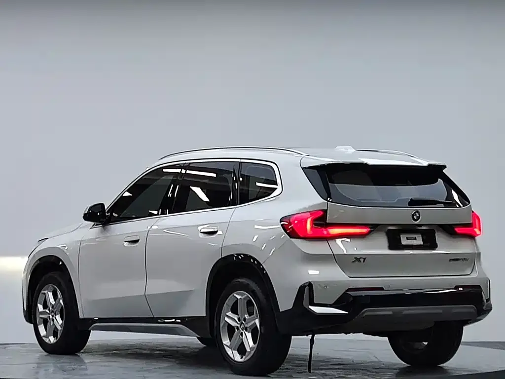 BMW X1 — фото 6