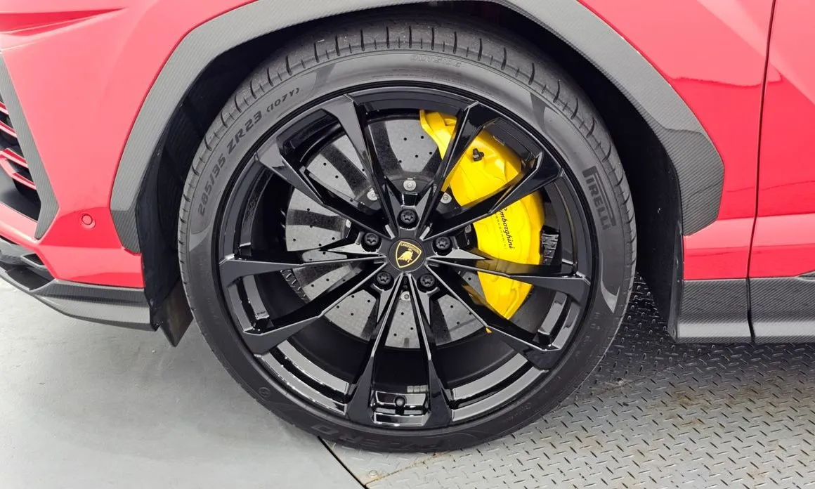 Lamborghini Urus — фото 7