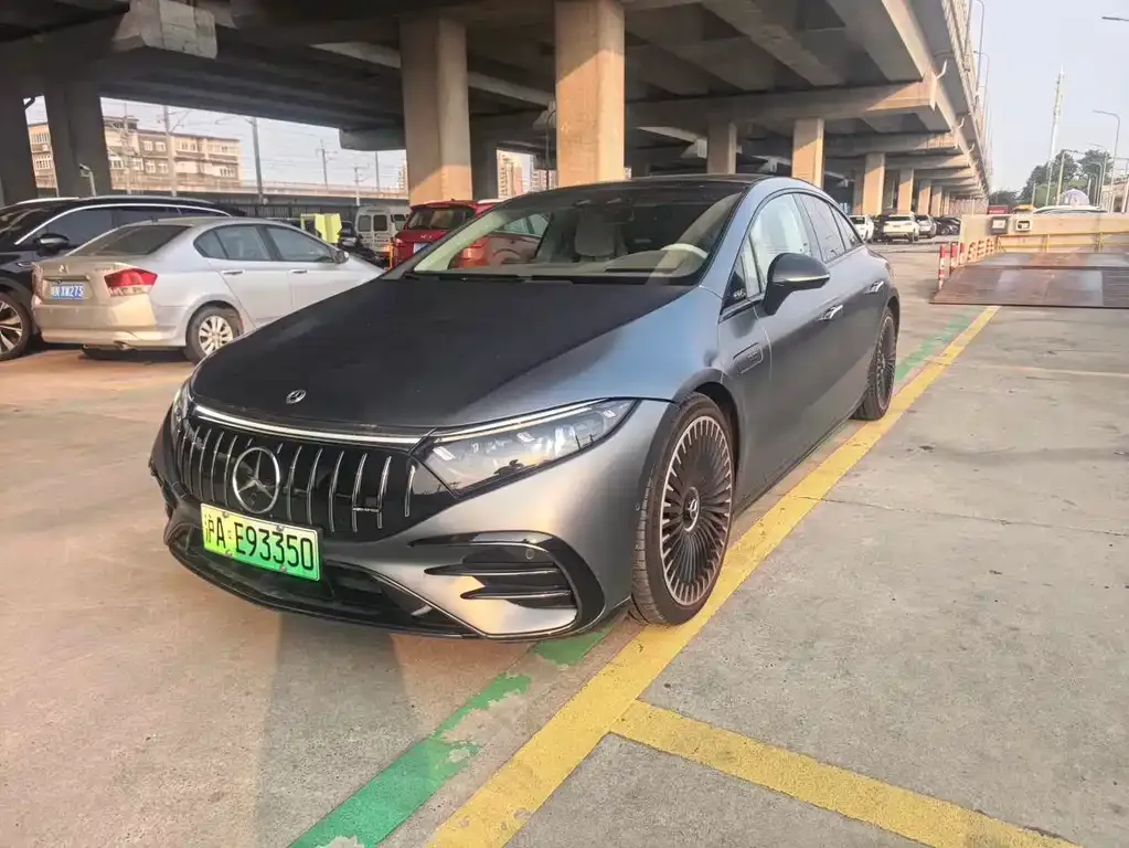 Mercedes-Benz EQS AMG — фото 6