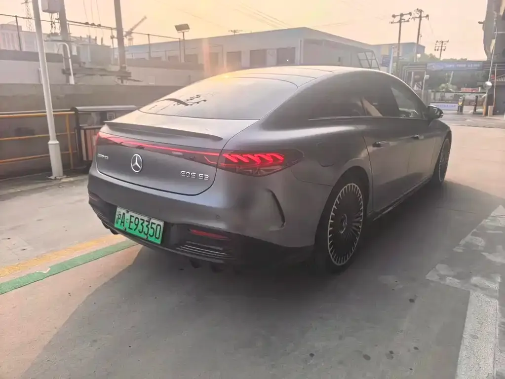 Mercedes-Benz EQS AMG — фото 2